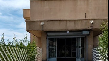 نمای ورودی بانک